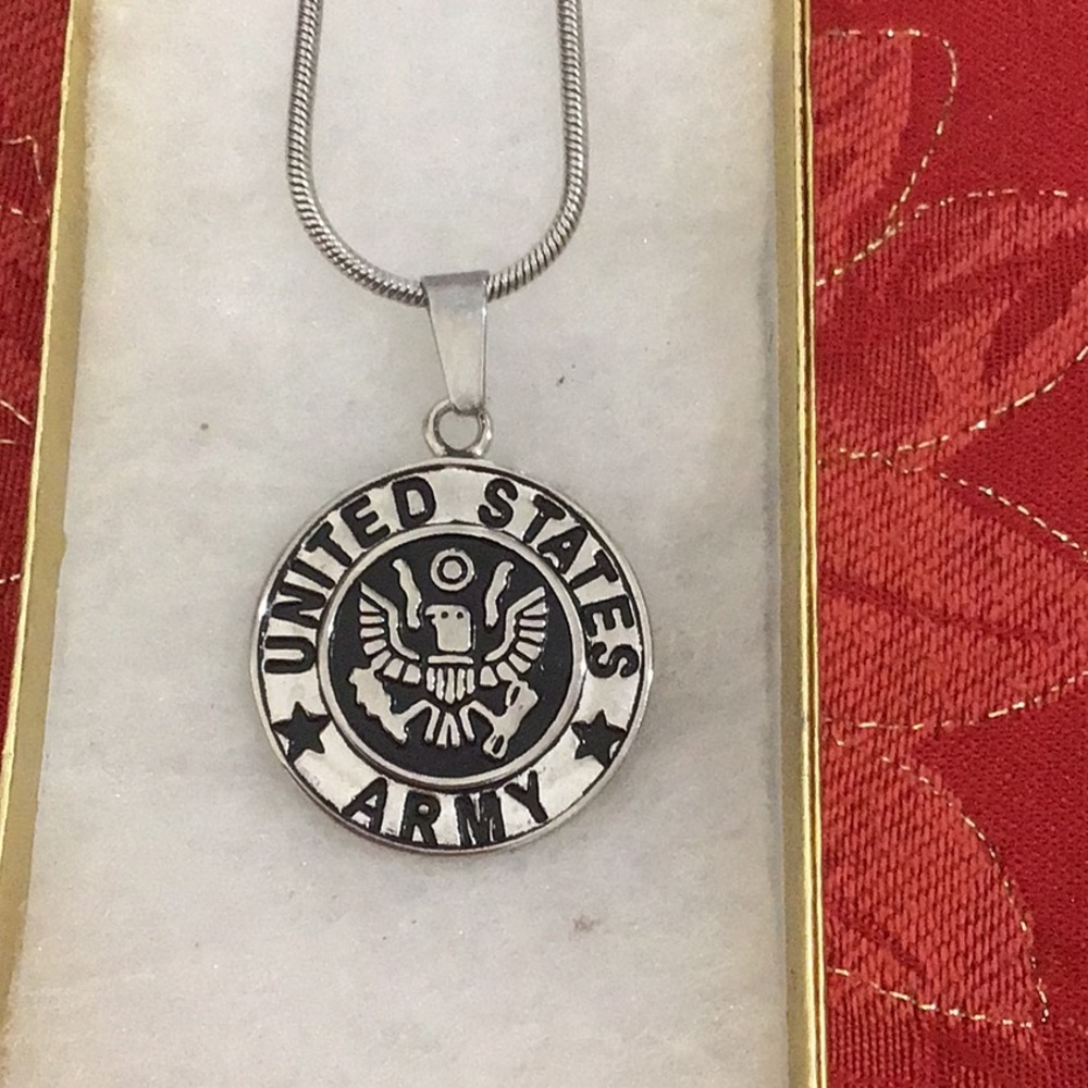 United States Stainless Army Pendant w/ Stainless Steel Snake Extender Chain.